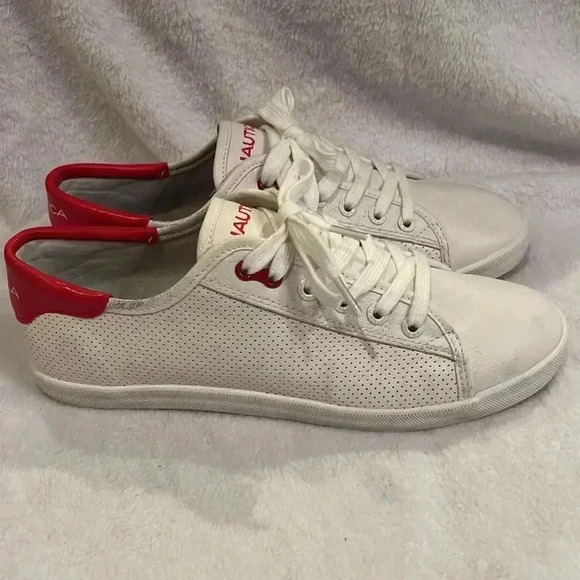 Náutica "Lanyard Perf” Shoes White Red Perforated Sneakers - 8.5 - Picture 2 of 11